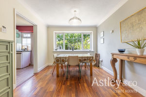Dining- click for photo gallery